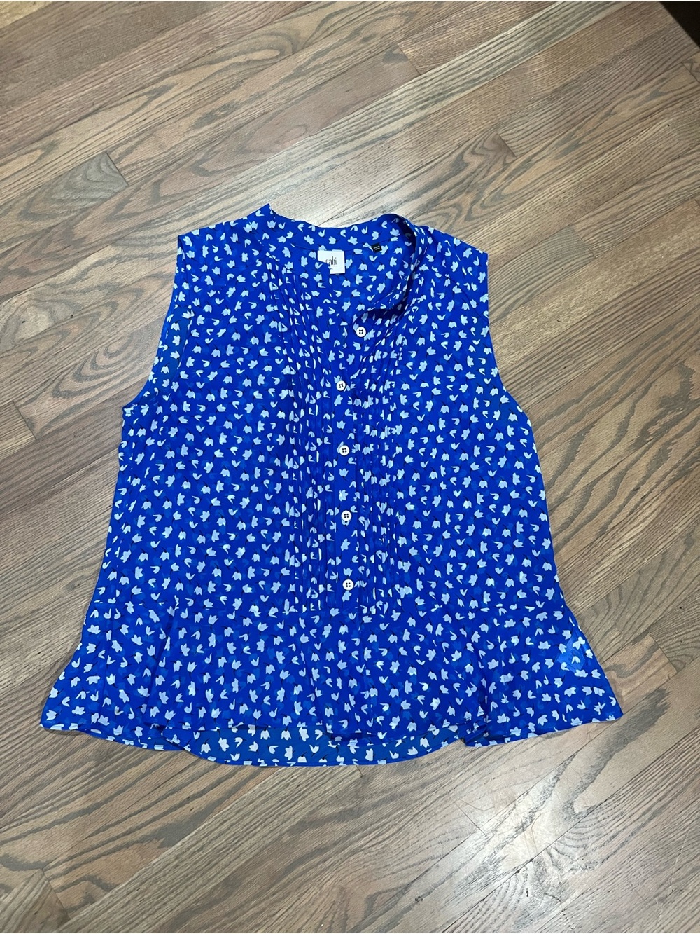 Cabi Sleeveless Blue Printed Button-Front Women's Top